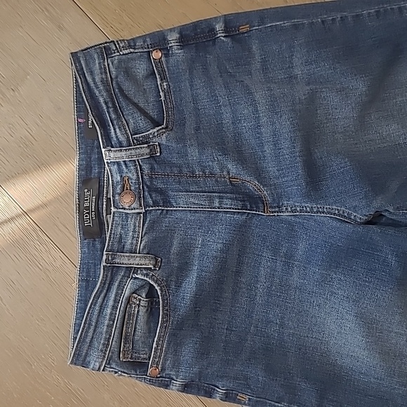 Judy Blue Jeans Women's sz 3/26 Straight Fit Mid Rise Denim Jeans - Picture 3 of 15